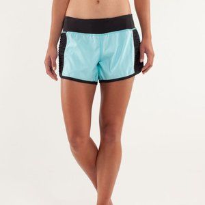 COPY - LULULEMON ATHLETICA - BRIGHT AT NIGHT SHORT